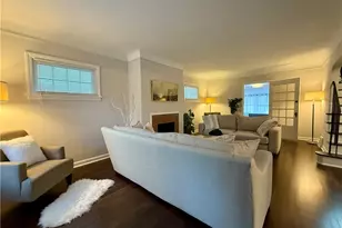 2216 Barrington Rd, University Heights, OH 44118 - Photo 8