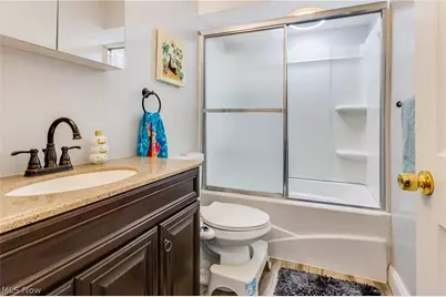 203 Hager Street, Hubbard, OH 44425 - Photo 14