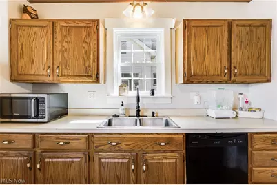 203 Hager Street, Hubbard, OH 44425 - Photo 10