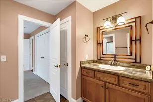 6438 Calvary Ct, Youngstown, OH 44515 - Photo 18