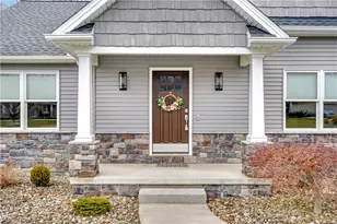 6438 Calvary Ct, Youngstown, OH 44515 - Photo 2