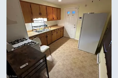 1867 Sheridan Avenue NE, Warren, OH 44483 - Photo 10