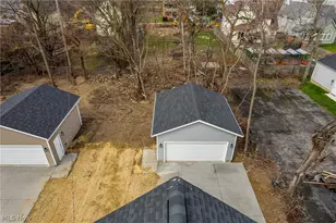 2250 E 100th St, Loveland, OH 44106 - Photo 24