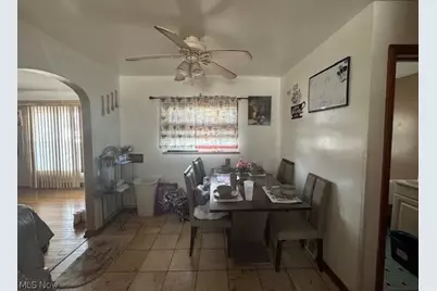 2460 Belvoir Boulevard, Loveland, OH 44121 - Photo 4