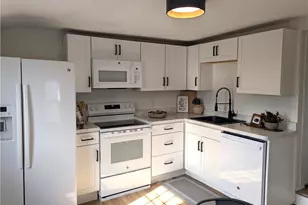 223 E Larwill St, Wooster, OH 44691 - Photo 2