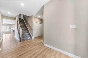 590 Iris Pl, Aurora, OH 44202 - Photo 4