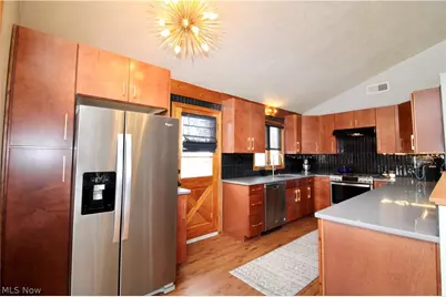 1139 Cherokee Trail, Willoughby, OH 44094 - Photo 4