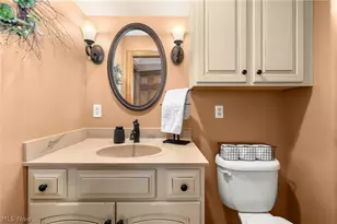 1114 Surrey Cir, Ashland, OH 44805 - Photo 16