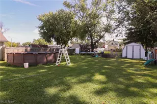 1128 Myrtle Ave, Ashtabula, OH 44004 - Photo 2