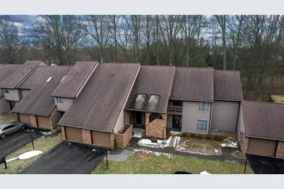 4464 Willowcreek Drive, Howland, OH 44484 - Photo 24