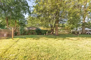 523 Purdue Ave, Elyria, OH 44035 - Photo 32