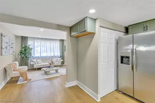 523 Purdue Ave, Elyria, OH 44035 - Photo 10