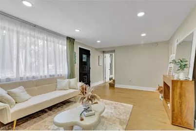 523 Purdue Avenue, Elyria, OH 44035 - Photo 2