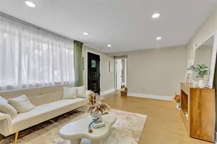 523 Purdue Ave, Elyria, OH 44035 - Photo 2