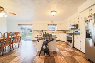 9718 James Rd, Fredericksburg, OH 44627 - Photo 14