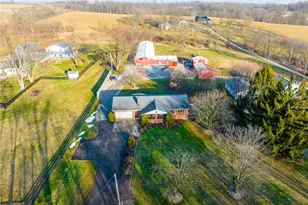 9718 James Rd, Fredericksburg, OH 44627 - Photo 2