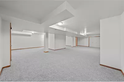 25471 Hilltop Drive, Beachwood, OH 44122 - Photo 32
