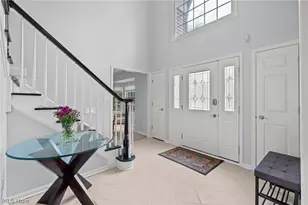 25471 Hilltop Dr, Beachwood, OH 44122 - Photo 2