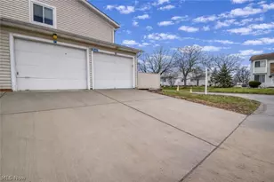 5548 Ivy Ct, Willoughby, OH 44094 - Photo 32