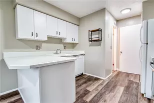 5548 Ivy Ct, Willoughby, OH 44094 - Photo 16