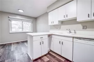 5548 Ivy Ct, Willoughby, OH 44094 - Photo 14