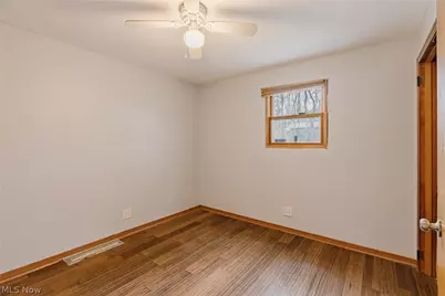 17446 Snyder Road, Chagrin Falls, OH 44023 - Photo 14