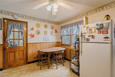 17446 Snyder Road, Chagrin Falls, OH 44023 - Photo 8