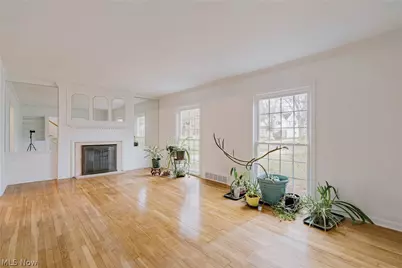 19615 Scottsdale Boulevard, Huber Heights, OH 44122 - Photo 4