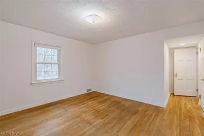 19615 Scottsdale Boulevard, Huber Heights, OH 44122 - Photo 28