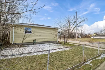 12102 Imperial Avenue, Loveland, OH 44120 - Photo 38