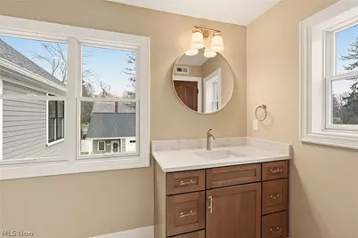 81 Hall Street, Chagrin Falls, OH 44022 - Photo 24