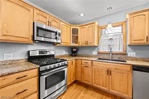 22 Youtz Ave, Akron, OH 44301 - Photo 8