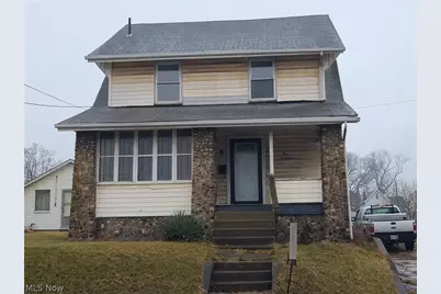 917 Camden Avenue SW, Canton, OH 44706 - Photo 1