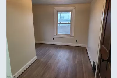 917 Camden Avenue SW, Canton, OH 44706 - Photo 6