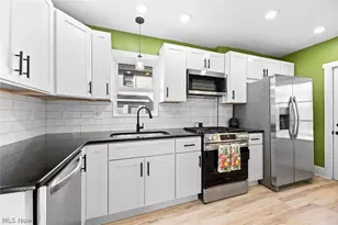 1933 10th St, Cuyahoga Falls, OH 44221 - Photo 6