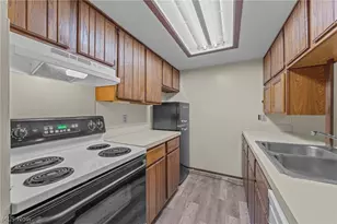 515 Meredith Ln, Cuyahoga Falls, OH 44223 - Photo 10
