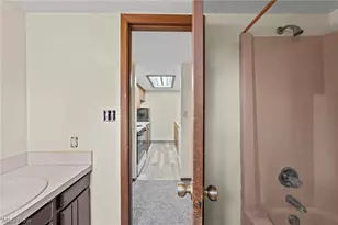 515 Meredith Ln, Cuyahoga Falls, OH 44223 - Photo 12