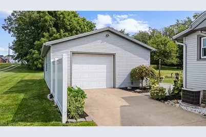 11725 Forty Corners Road NW, Massillon, OH 44646 - Photo 4