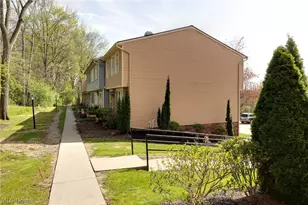 91 Quaker Ridge Dr, Akron, OH 44313 - Photo 4