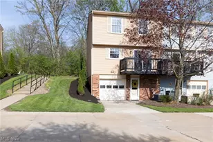 91 Quaker Ridge Dr, Akron, OH 44313 - Photo 2