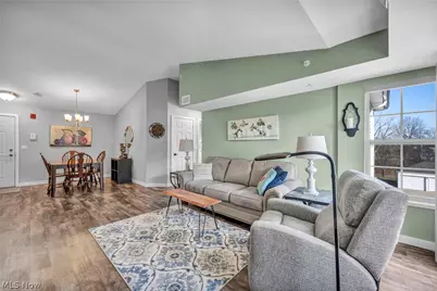 23002 Chandlers Lane, Olmsted Falls, OH 44138 - Photo 18