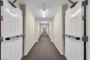 23002 Chandlers Ln, Olmsted Falls, OH 44138 - Photo 32