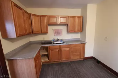 56 N Osborn, Youngstown, OH 44509 - Photo 6