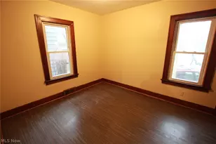 56 N Osborn, Youngstown, OH 44509 - Photo 8