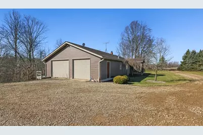 6122 Frederick Avenue NE, Alliance, OH 44601 - Photo 38