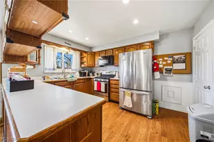 29690 Franklin Ave, Wickliffe, OH 44092 - Photo 10