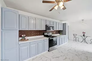 4866 Lovers Ln, Ravenna, OH 44266 - Photo 6