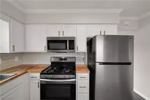 12114 Milligan Ave, Loveland, OH 44135 - Photo 8