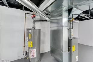 1984 S Schenley Ave, Youngstown, OH 44511 - Photo 30