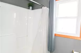 5946 N Mayflower Dr, Lorain, OH 44053 - Photo 30